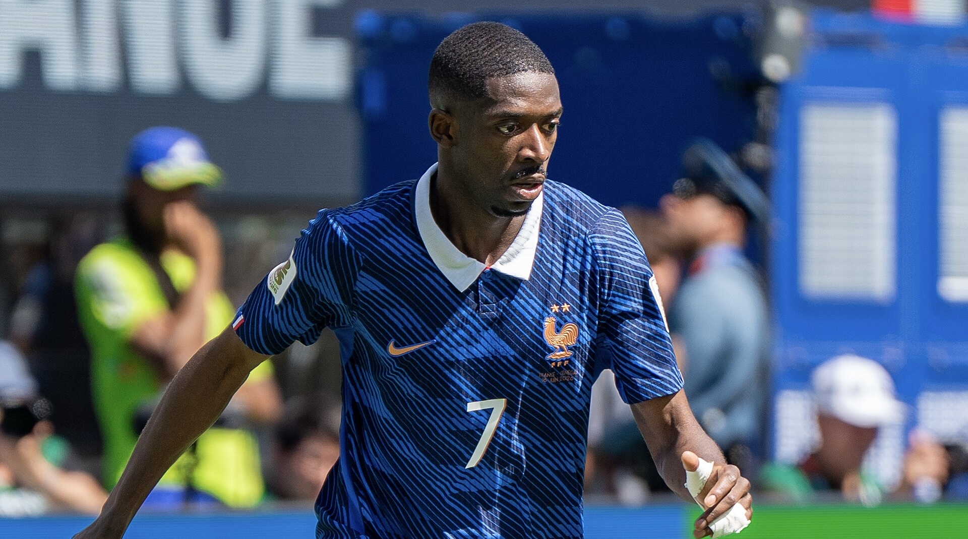Triplé de Dembélé, la France première du groupe