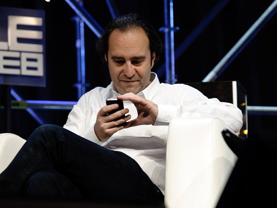Xavier Niel s&rsquo;offre Vodafone pour 5,1 milliards d&rsquo;euros et devient premier actionnaire