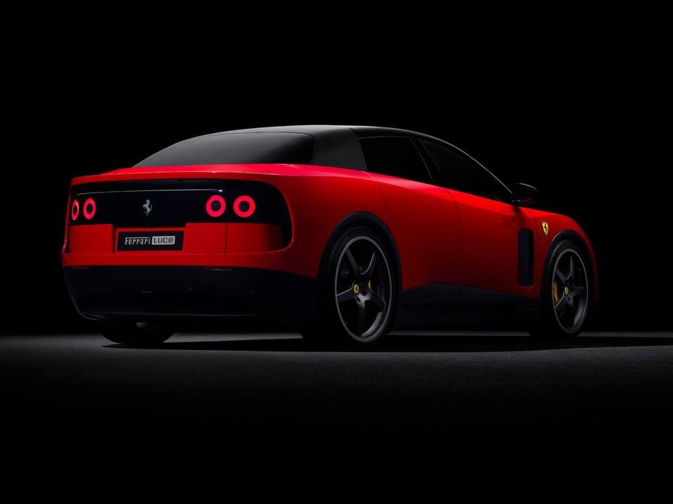 Ferrari Luce 2026 vue arrière